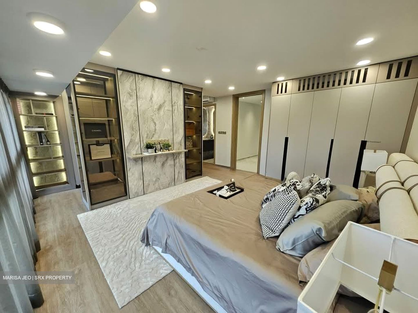 Shrewsbury Road (D11), Terrace #532844561